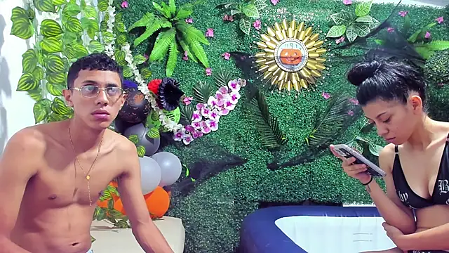 MielAndLeo online show from 10/25/25, 12:28