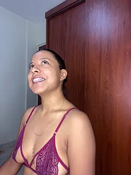 Snapshot of Kendra_C chatting on 04/01/26, 02:13 Kendra C online show from 04/01/26, 02:13