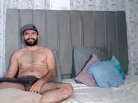 HOTEXTREMCOUPLE online show from 10/10/25, 03:51