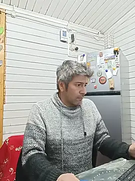 Snapshot of Gato2025perro chatting on 07/11/26, 12:44 Gato2025perro online show from 07/11/26, 12:44