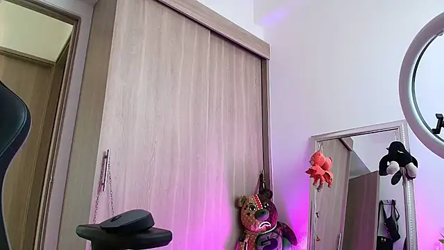 brunothompson3 online show from 09/13/25, 09:59