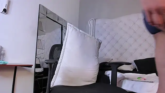 massimofiore  online show from 02/09/26, 03:37