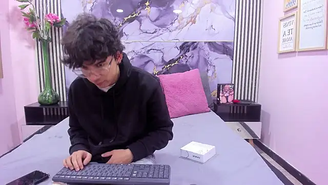 Desire Ecstasy online show from 10/11/25, 01:01