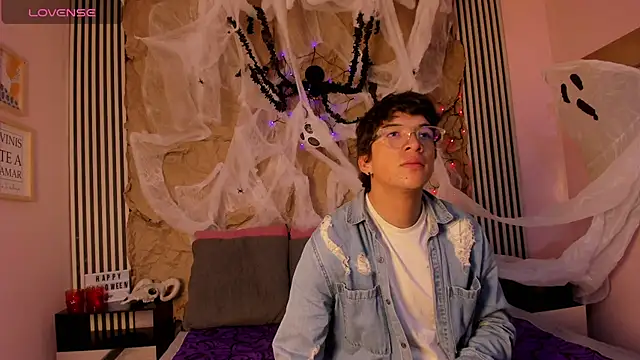 Desire Ecstasy online show from 10/24/25, 01:10