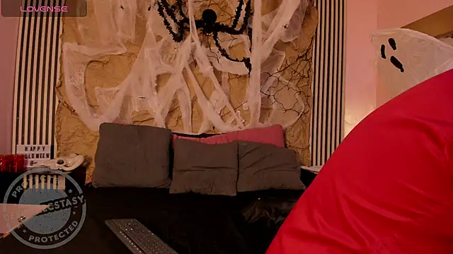 Desire Ecstasy online show from 10/29/25, 01:43