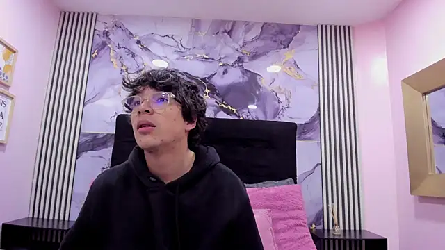 Desire Ecstasy online show from 11/18/25, 01:14