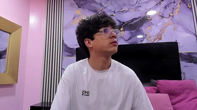 Snapshot of Desire_Ecstasy chatting on 01/17/26, 02:26 Desire Ecstasy online show from 01/17/26, 02:26