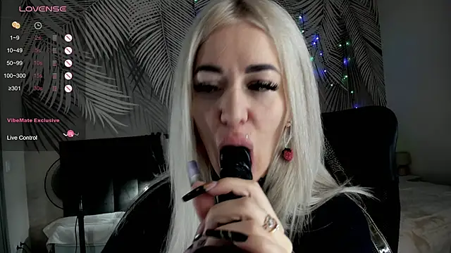 Kira Key online show from 03/16/26, 01:57