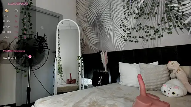 Kira Key online show from 01/16/26, 01:42