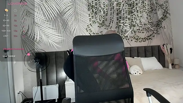 Kira Key online show from 02/27/26, 01:50