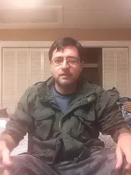 Snapshot of Gearsuit chatting on 12/05/25, 03:38 Gearsuit online show from 12/05/25, 03:38