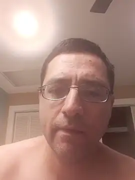 Snapshot of Gearsuit chatting on 12/14/25, 10:26 Gearsuit online show from 12/14/25, 10:26