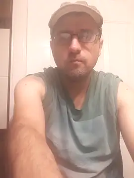 Snapshot of Gearsuit chatting on 11/03/25, 08:34 Gearsuit online show from 11/03/25, 08:34