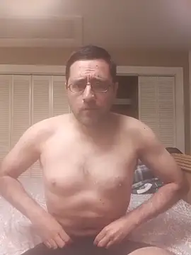 Gearsuit online show from 12/22/25, 03:50