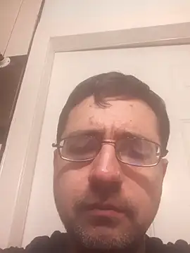 Snapshot of Gearsuit chatting on 11/03/25, 06:51 Gearsuit online show from 11/03/25, 06:51