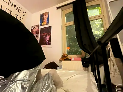 Snapshot of Styxlust chatting on 09/21/25, 07:30 Styxlust online show from 09/21/25, 07:30