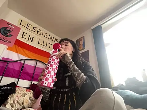 Snapshot of Styxlust chatting on 03/01/26, 01:22 Styxlust online show from 03/01/26, 01:22