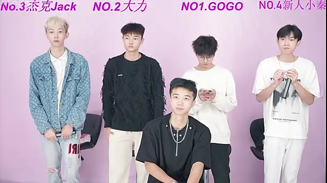 Snapshot of BeautifulBoys-888 chatting on 09/25/25, 08:53 BeautifulBoys-888 online show from 09/25/25, 08:53