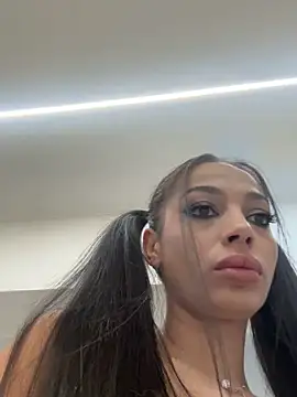 Bella Vixen  online show from 09/28/25, 07:32