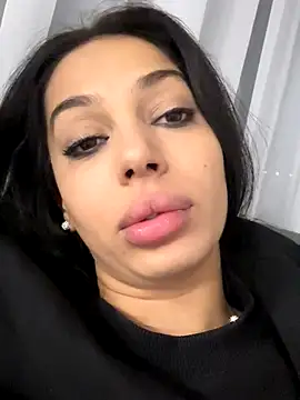 Bella Vixen  online show from 11/05/25, 12:14