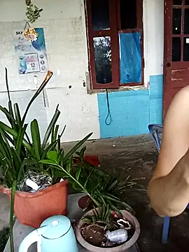 Snapshot of Thaohoa_love chatting on 10/07/25, 06:47 Thaohoa love online show from 10/07/25, 06:47