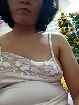 Snapshot of Thaohoa_love chatting on 09/25/25, 02:45 Thaohoa love online show from 09/25/25, 02:45