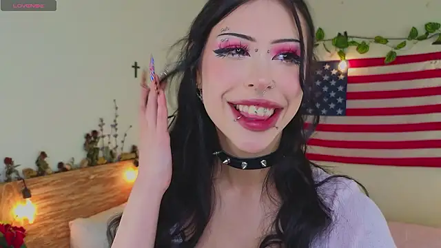 venomeowww   online show from 03/28/26, 04:02