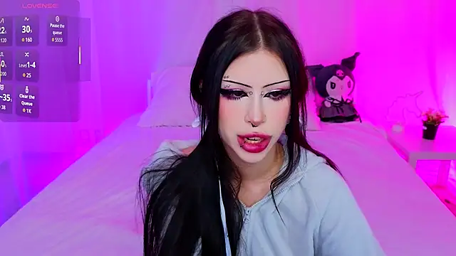 venomeowww   online show from 11/12/25, 04:16