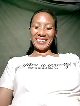 Lisa pusy online show from 10/12/25, 12:17