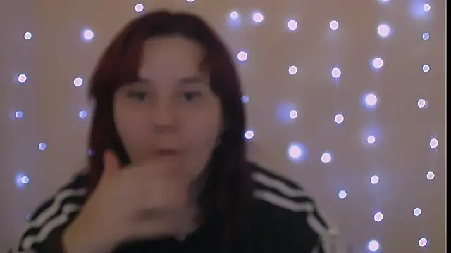 Snapshot of Mina_sky_ chatting on 10/13/25, 09:55 Mina sky  online show from 10/13/25, 09:55