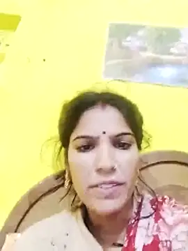 Riya jaan12 online show from 11/17/25, 04:27