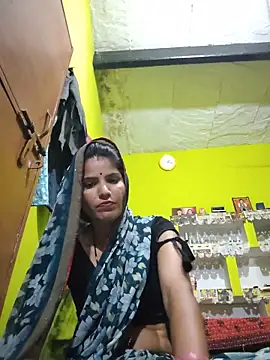 Riya jaan12 online show from 05/14/26, 07:44