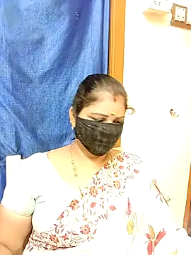 Snapshot of sushma26 chatting on 10/25/25, 04:40 sushma26 online show from 10/25/25, 04:40