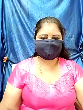 Snapshot of sushma26 chatting on 09/21/25, 07:35 sushma26 online show from 09/21/25, 07:35