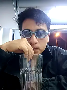 QJHoElyking online show from 10/25/25, 02:22