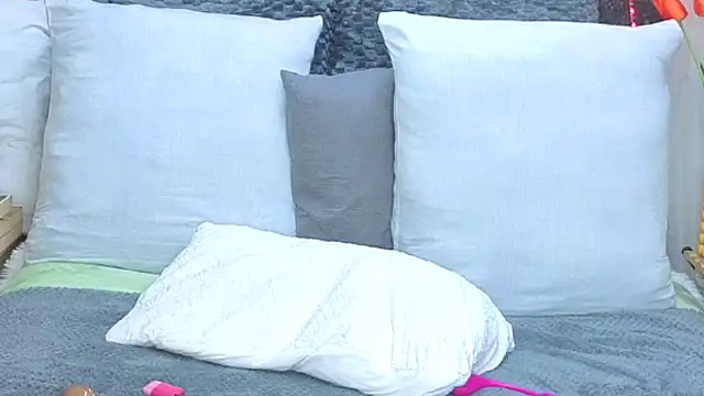 CaramelNatashaxx online show from 12/21/25, 06:26