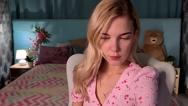 Snapshot of Aurora_Bennet chatting on 12/01/25, 12:11 Aurora Bennet online show from 12/01/25, 12:11