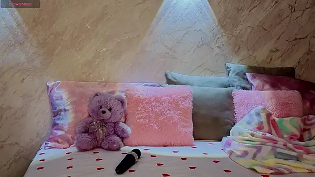 Aurora Bennet online show from 04/06/26, 01:01