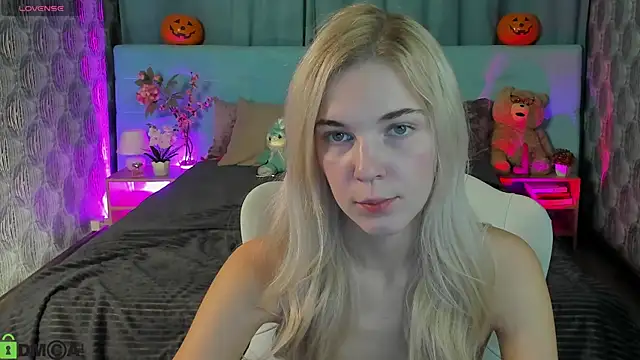 Snapshot of Aurora_Bennet chatting on 10/22/25, 12:21 Aurora Bennet online show from 10/22/25, 12:21