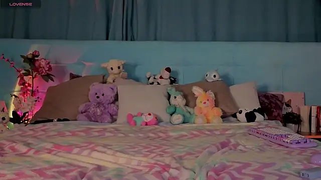 Aurora Bennet online show from 03/30/26, 12:01