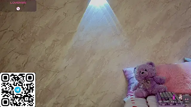 Aurora Bennet online show from 04/06/26, 04:57