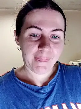 Snapshot of curlybunny_socking4u chatting on 12/19/25, 12:14 curlybunny socking4u online show from 12/19/25, 12:14