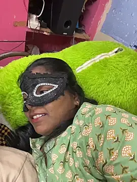 anubabysk12 online show from 12/18/25, 12:27