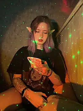 n1ghtcloud online show from 11/18/25, 07:28