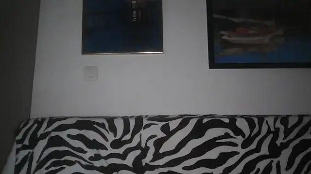 Snapshot of yumara351 chatting on 11/26/25, 10:48 yumara351 online show from 11/26/25, 10:48