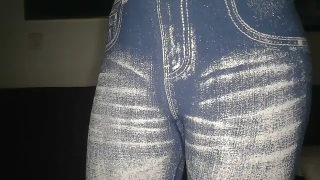 Snapshot of yumara351 chatting on 11/19/25, 10:59 yumara351 online show from 11/19/25, 10:59