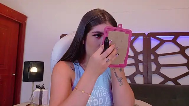 kloe bella online show from 12/20/25, 12:08