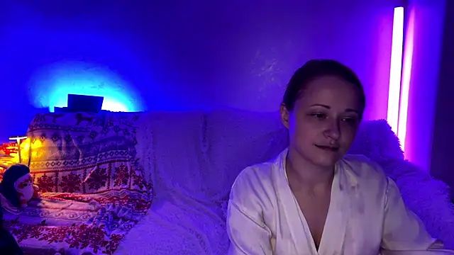 Snapshot of Stasia_couple chatting on 10/16/25, 04:37 Stasia couple online show from 10/16/25, 04:37