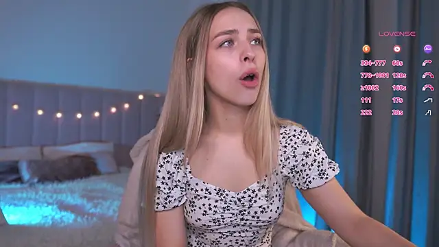 ShinyBarbie online show from 10/06/25, 06:25