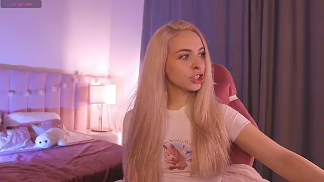 ShinyBarbie online show from 11/06/25, 06:28